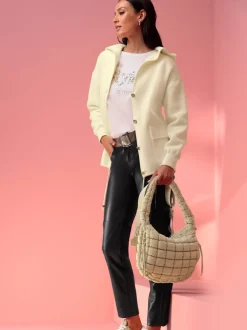 Veste à capuche tricot moelleux avec poches pratiques
