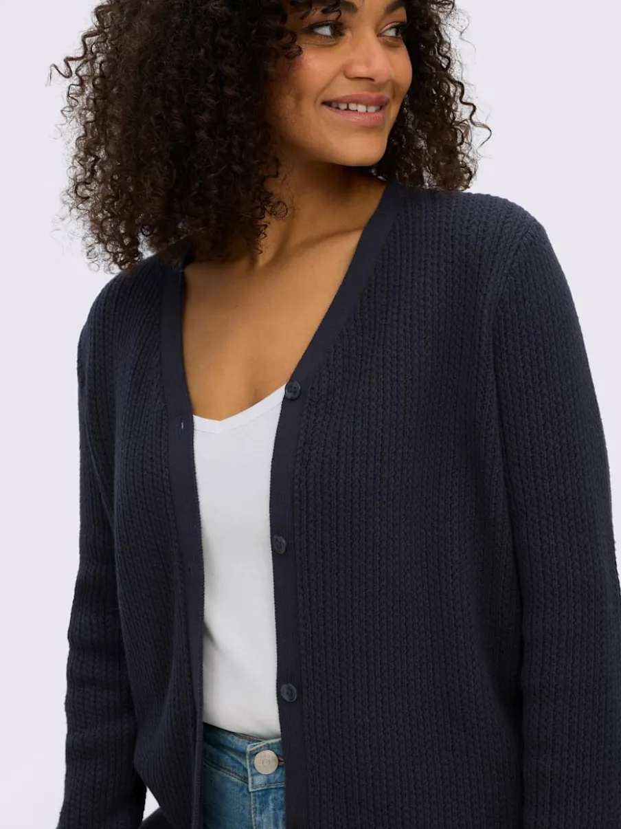 Veste en tricot ajouré