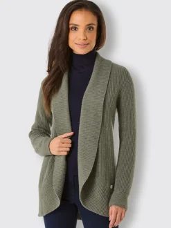 Veste en tricot avec col châle et motifs tricotés