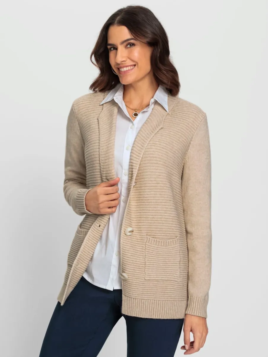 Veste en tricot avec col à revers et poches
