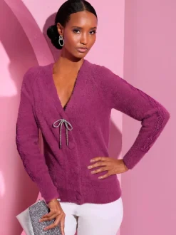 Veste en tricot avec encolure en V et détails raffinés