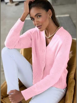 Veste en tricot avec encolure en V et bords-côtes larges