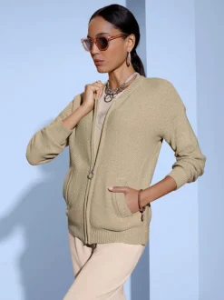 Veste en tricot avec encolure ronde et poches