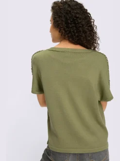 Veste en tricot à col V avec manches courtes et couture décorative