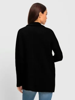 Veste en tricot douce avec col à revers et poches