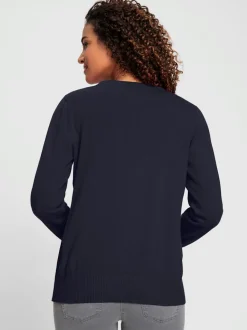 Veste en tricot doux avec col en V boutonné