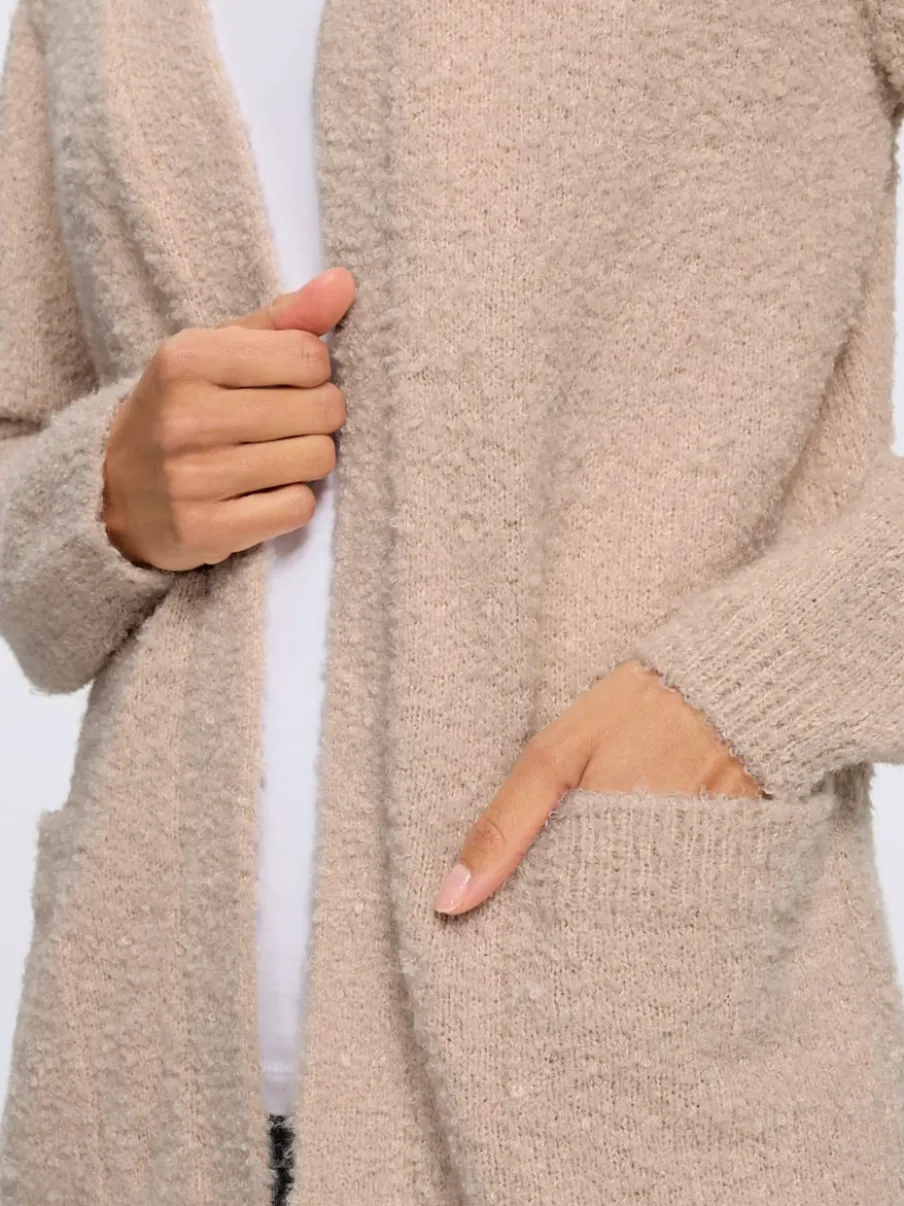 Veste en tricot fil bouclé