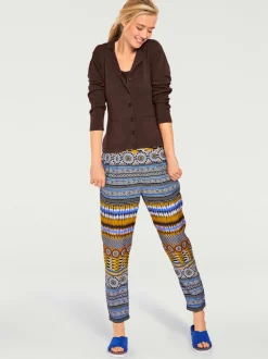 Veste en tricot fin avec poches plaquées et boutons