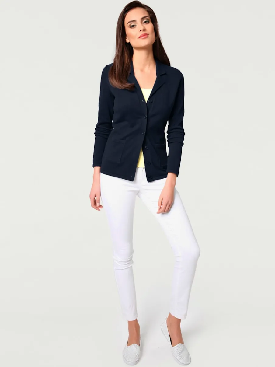 Veste en tricot fin avec poches plaquées et boutons