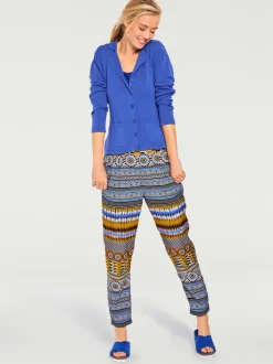 Veste en tricot fin avec poches plaquées et boutons