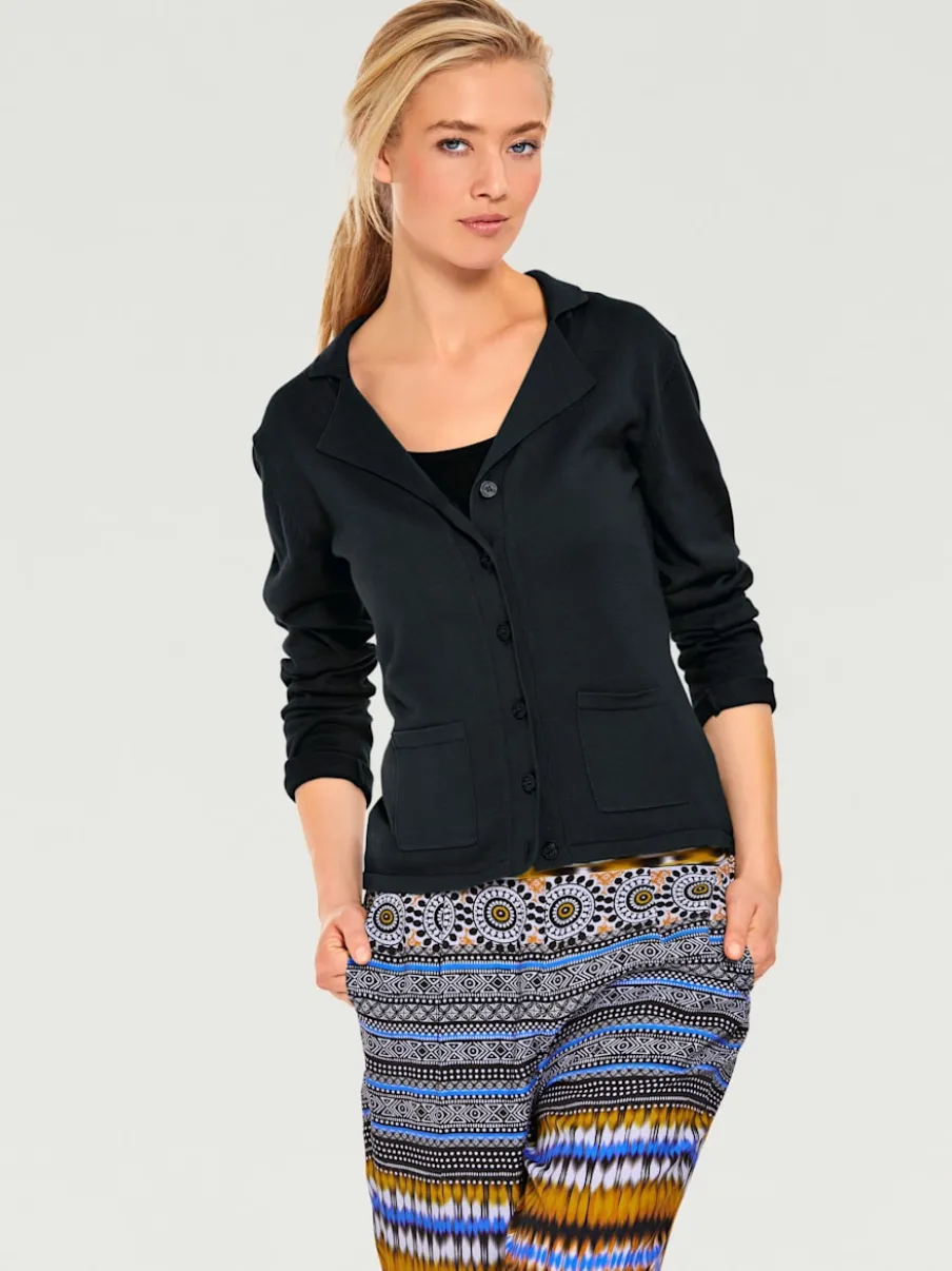 Veste en tricot fin avec poches plaquées et boutons