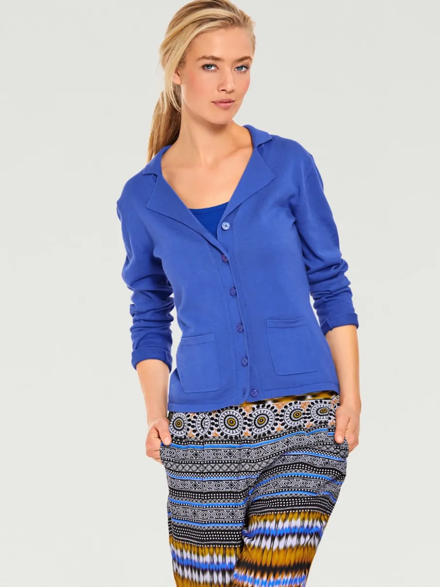 Veste en tricot fin avec poches plaquées et boutons