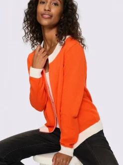 Veste en tricot fine à empiècements et bords-côtes contrastants