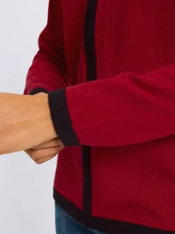 Veste en tricot fin finitions contrastées