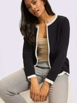Veste en tricot fin finitions contrastées