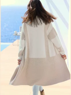 Veste en tricot long à rayures et manches longues