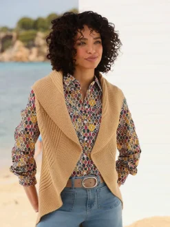 Veste en tricot motif ajouré intégral