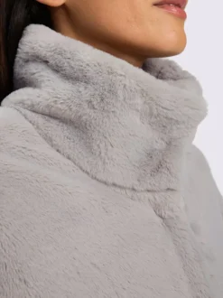 Veste imitation fourrure avec col montant et manches longues