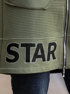 Veste légère avec capuche sportive et poches zippées