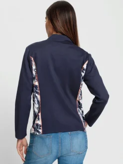 Veste légère avec empiècements contrastés et poches pratiques