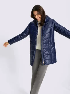 Veste longue matelassée avec capuche et poches pratiques