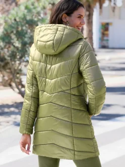 Veste longue matelassée avec capuche et poches pratiques