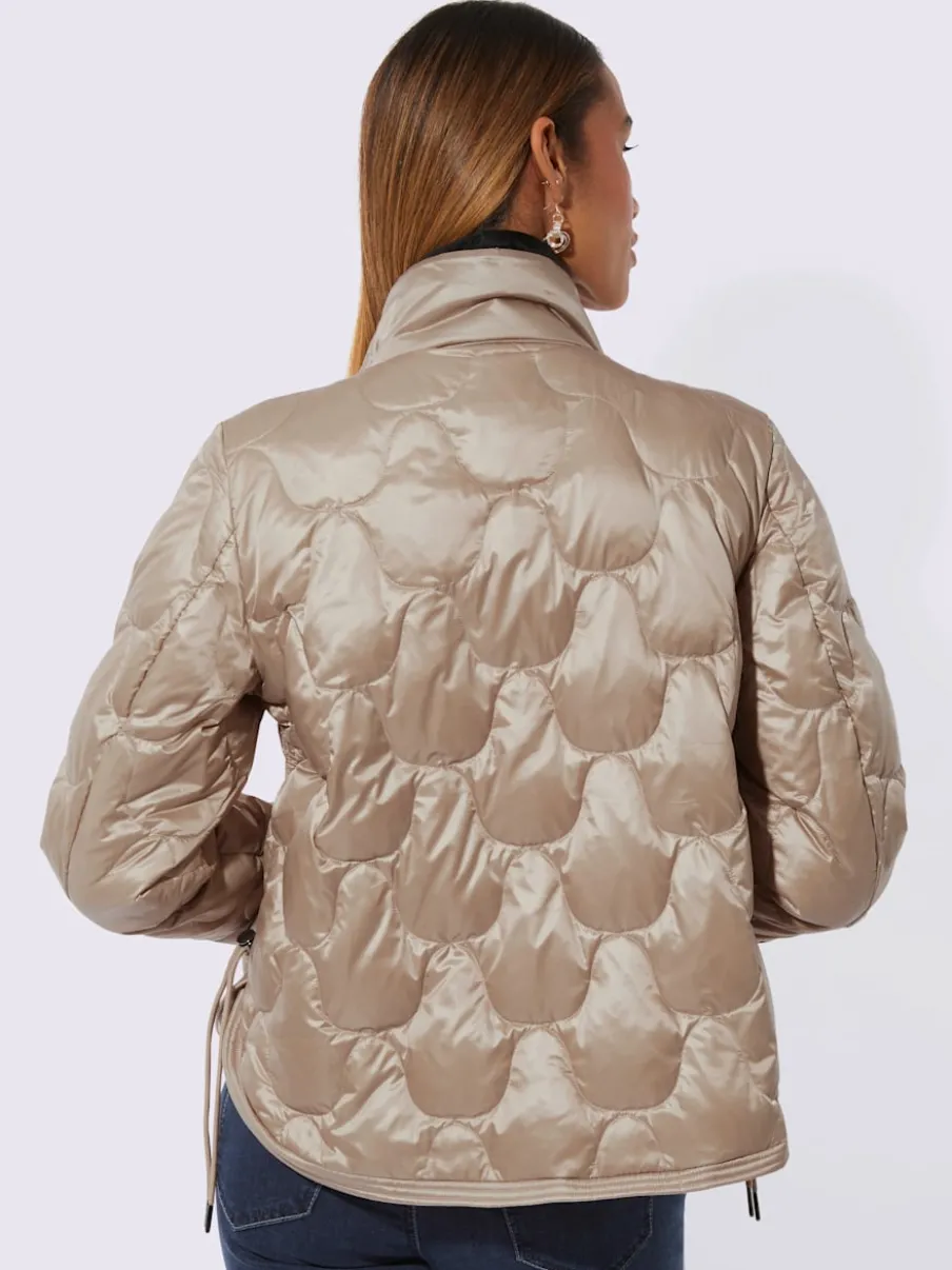 Vestes légères en duvet avec col montant pratique