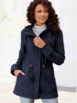Vestes softshell avec capuche et coutures décoratives