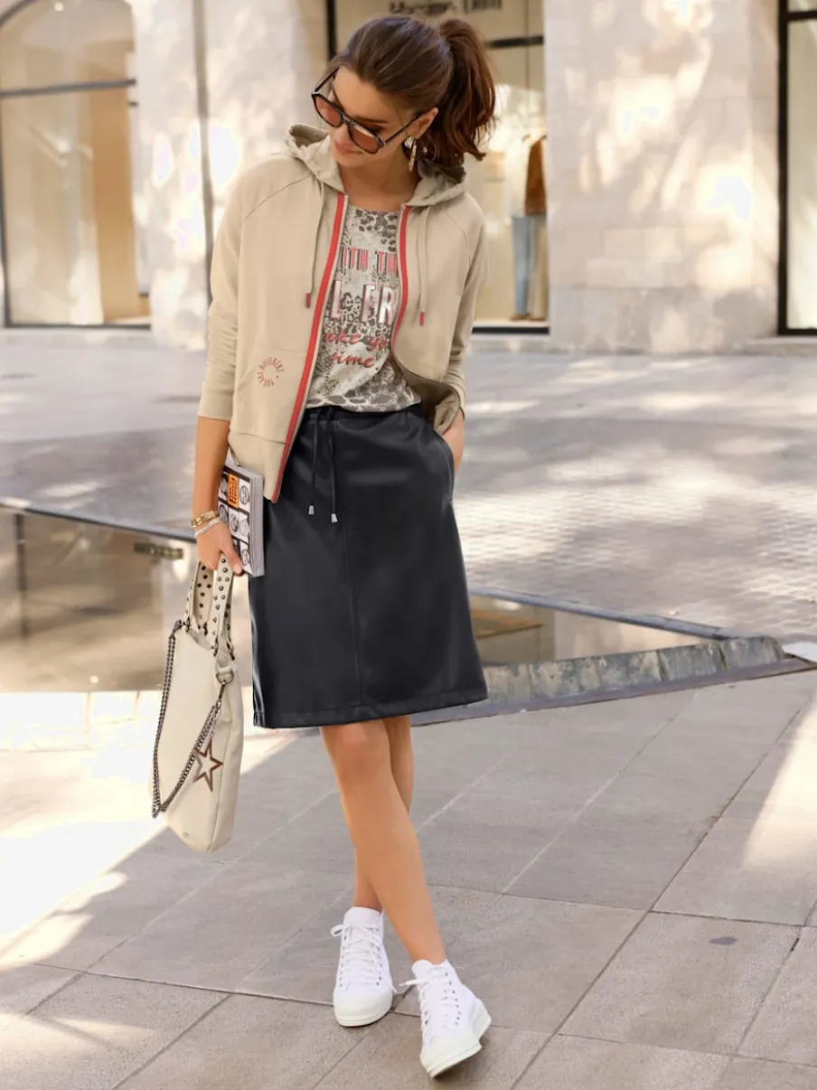 Veste sweat avec capuche et poches kangourou