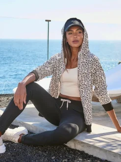 Veste sweat à capuche avec glissière et motifs élégants